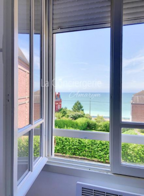 Maison mitoyenne 2 chambres et petite vue mer